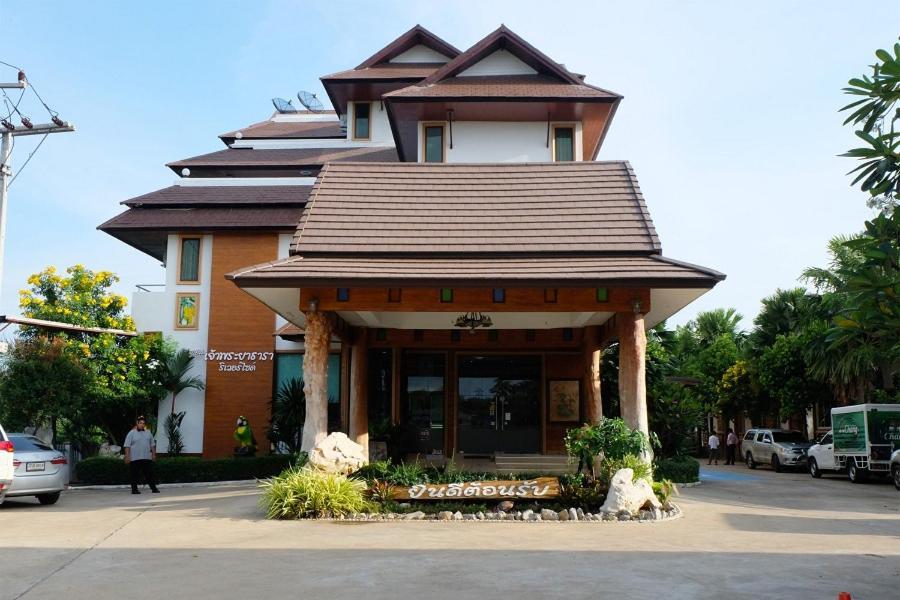 Chaophayathara Riverside Hotel Chai Nat Exterior foto