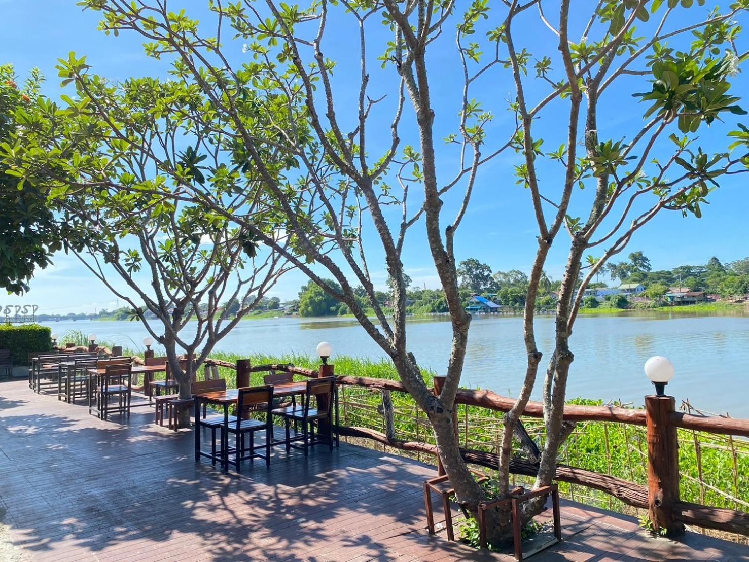 Chaophayathara Riverside Hotel Chai Nat Exterior foto